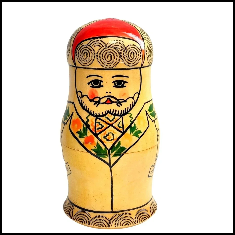 Russian Nesting‎ Doll Set of 4 Matryoshka Hand Painted Family Father Mother Kids